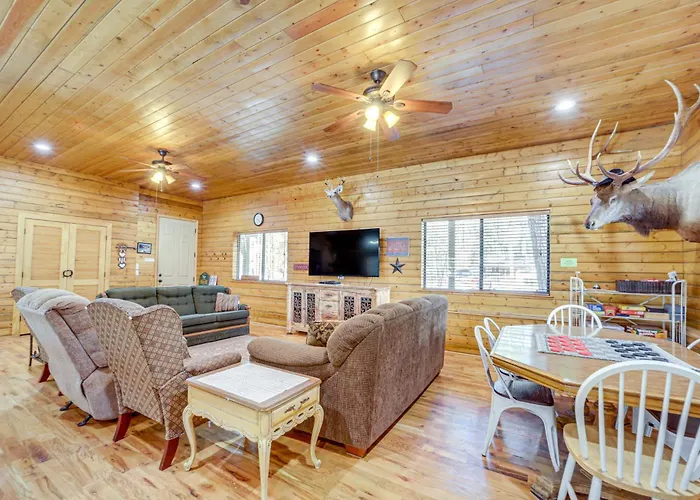 Game Nights In Pine's Winter Woods: Cozy Pine