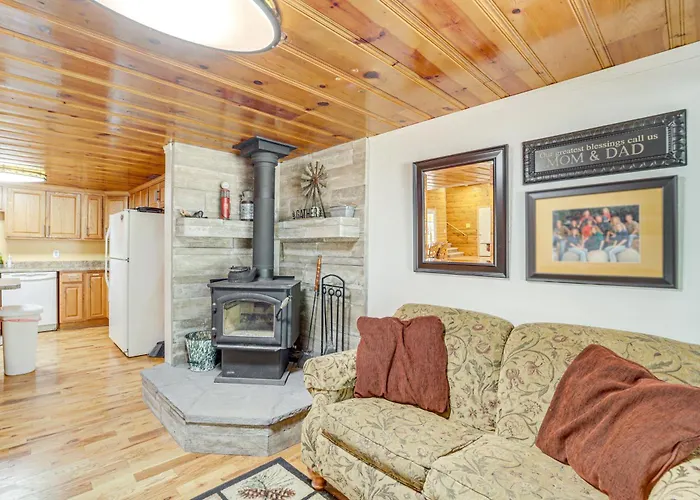 Holiday home Game Nights In Pine's Winter Woods: Cozy